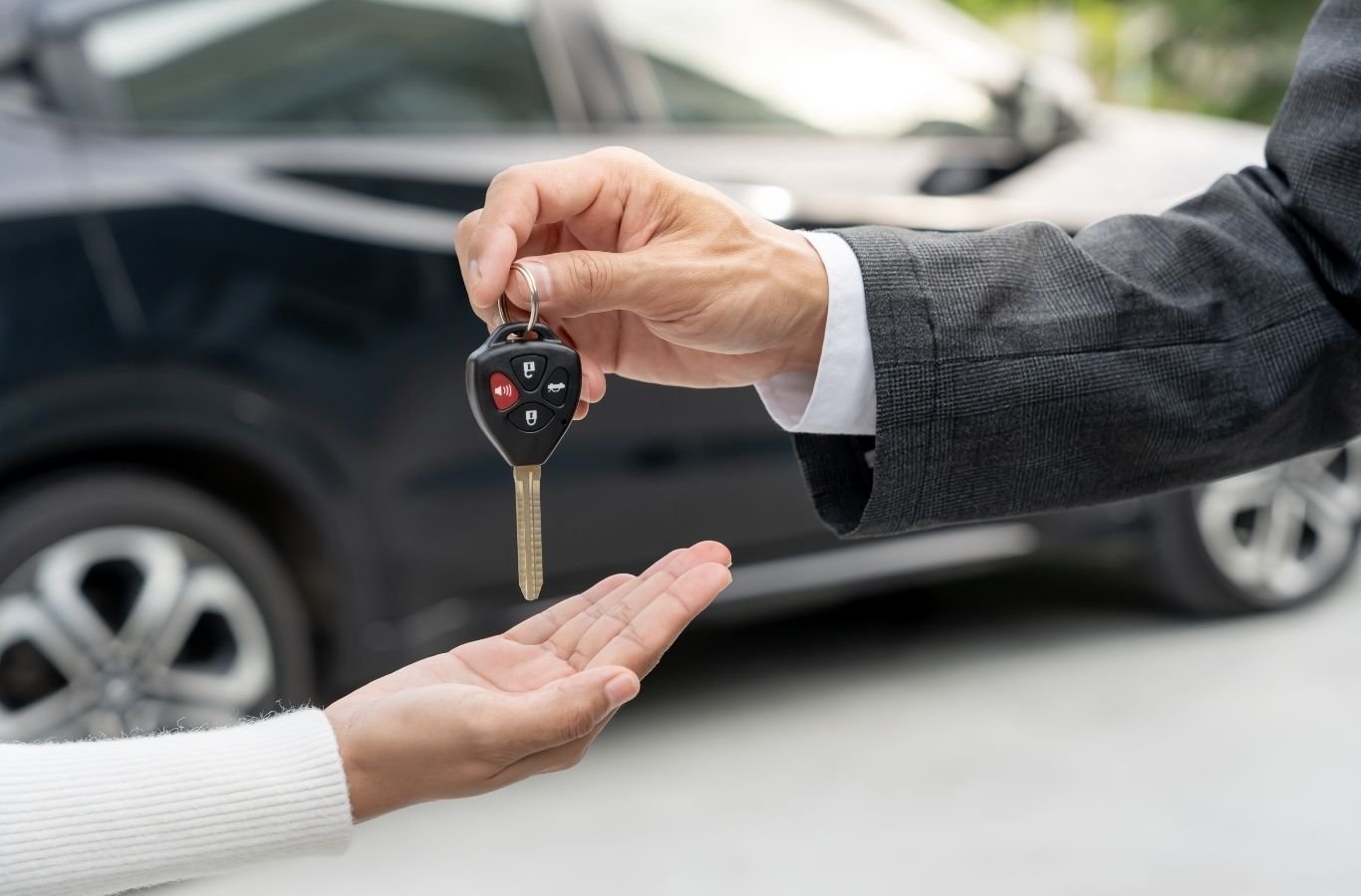 Experienced locksmith testing lock alignment and key function at commercial entry door. Mobile Locksmith near me.